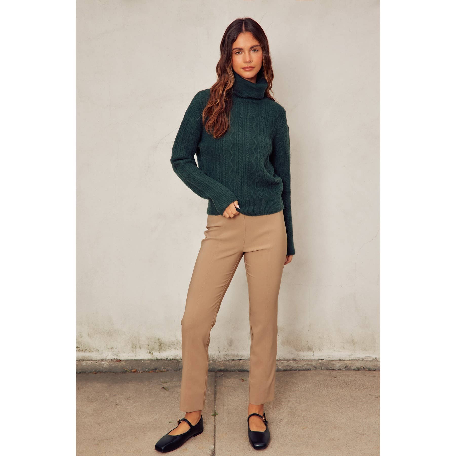 Fluffy Cable Detail Turtle Neck Sweater in Hunter Green