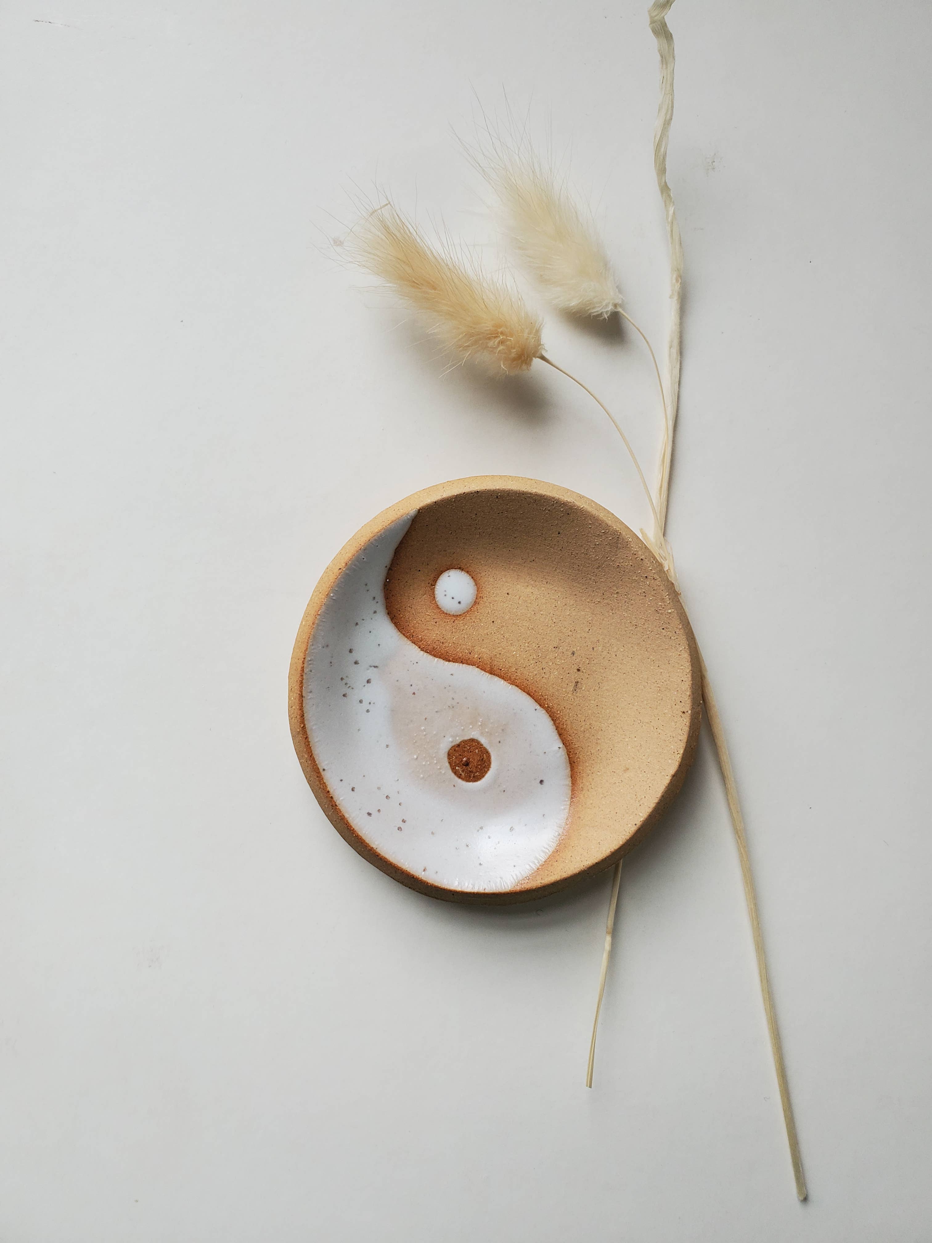 Small ying yang ring dish