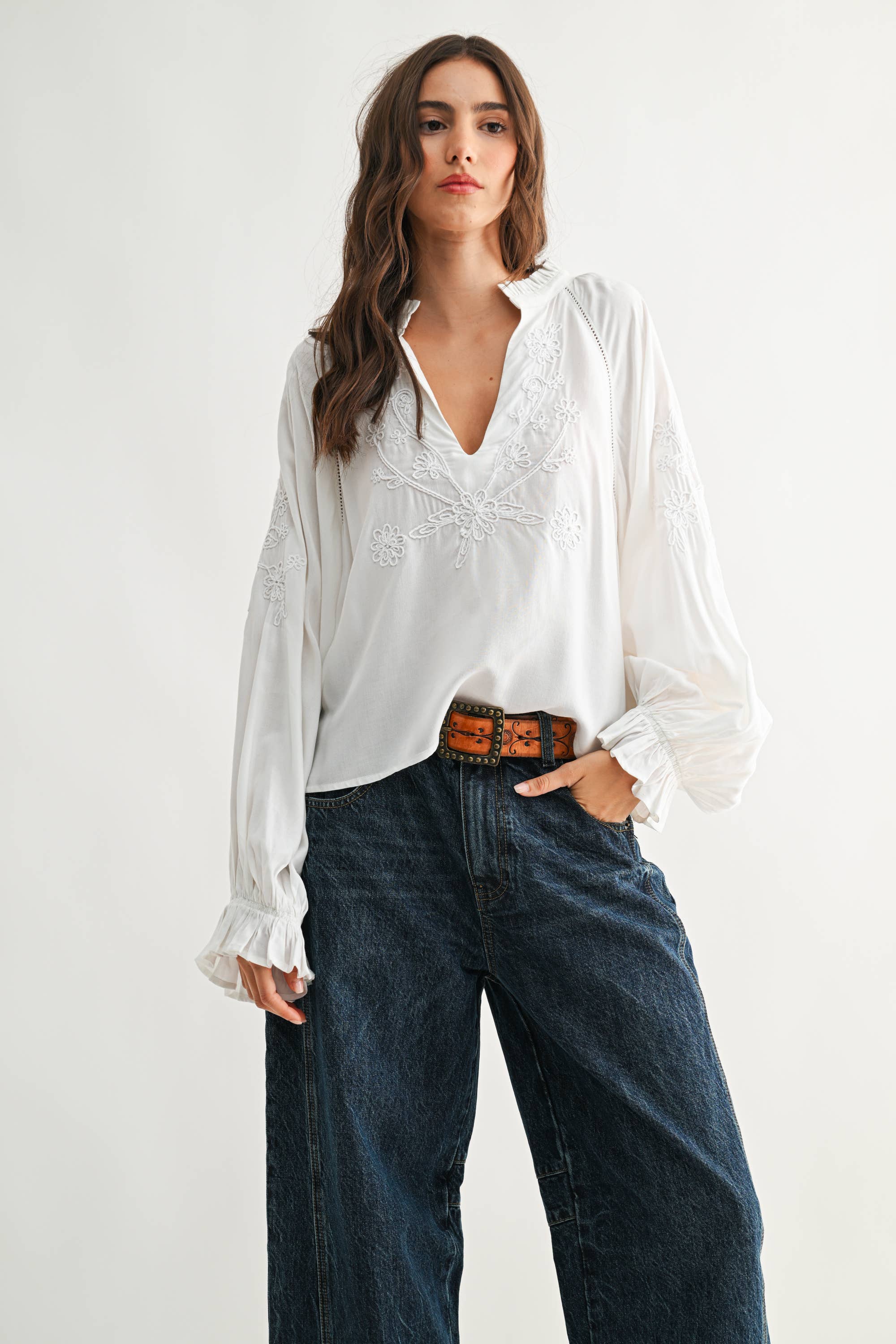 CMT26709 Boho-Chic Embroidered White Peasant Blouse