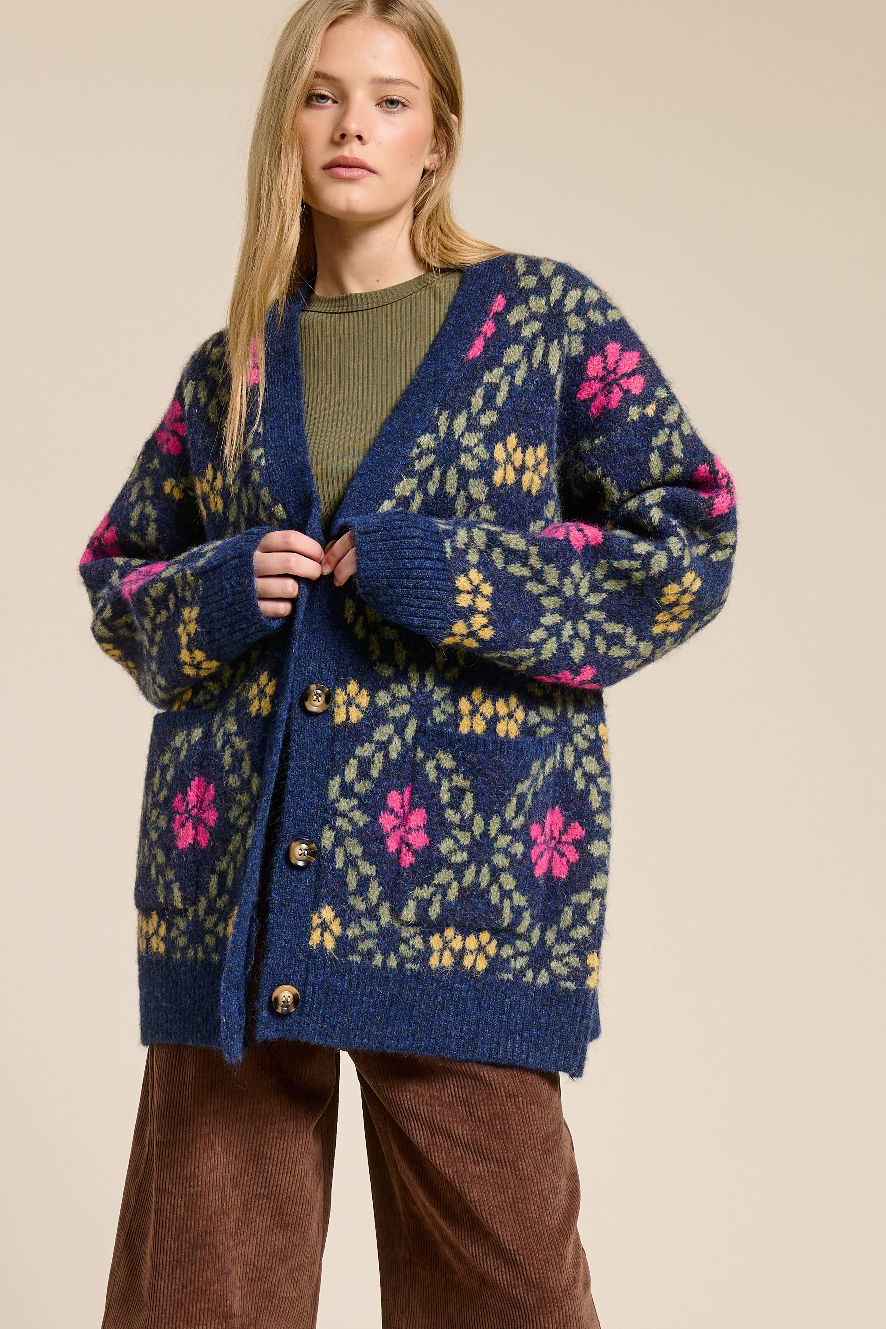 Retro Floral Print Fuzzy Knit Cardigan