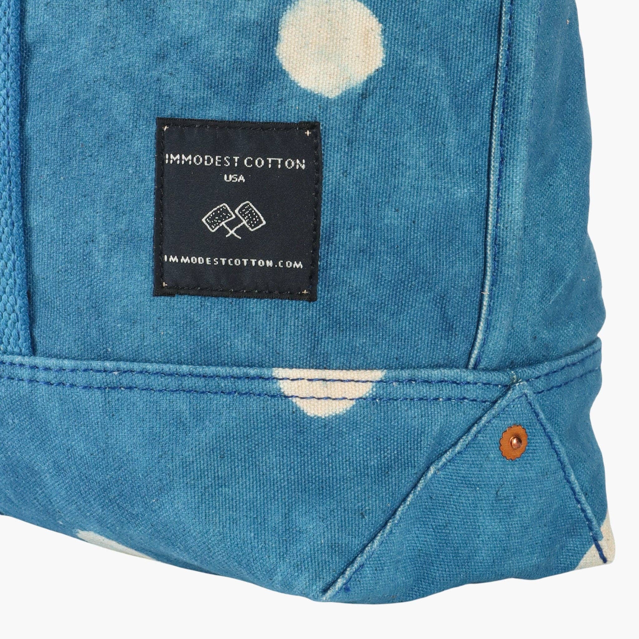 Small East West Tote | Lt Indigo Moon