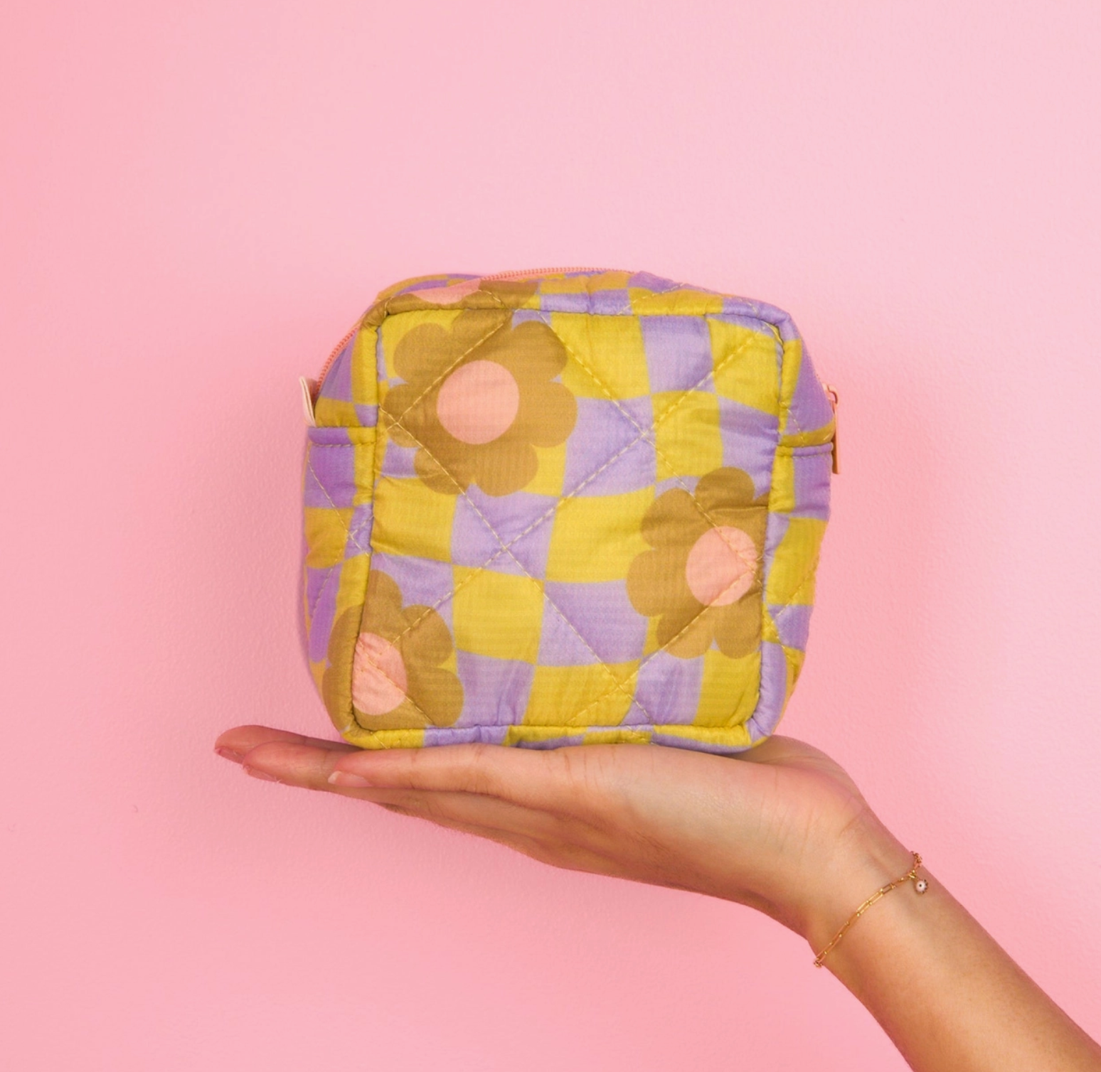 Cool Funky Daisy Puffy Mod Pouch