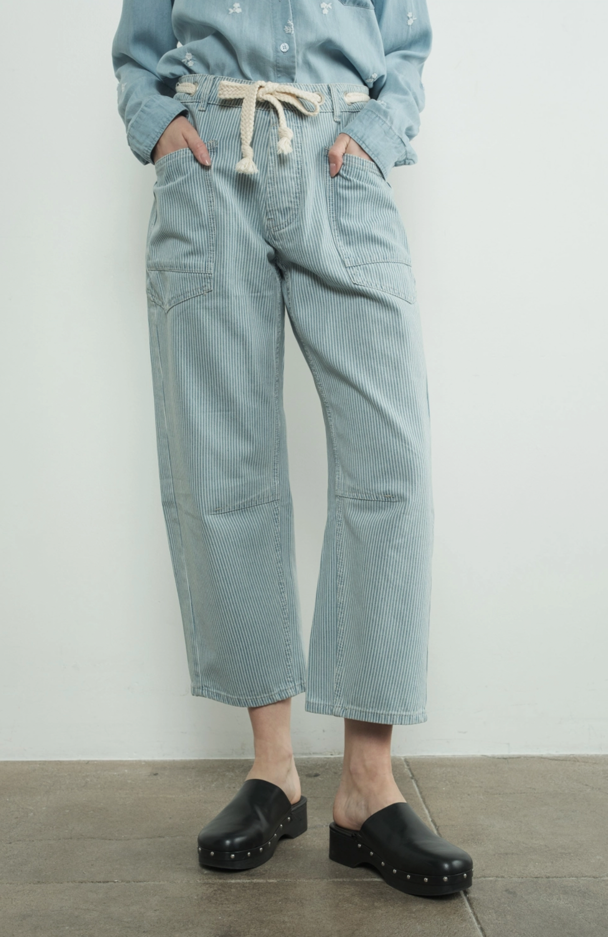 Barrel Denim Pants With Eyelet Waist In Striped Denim
