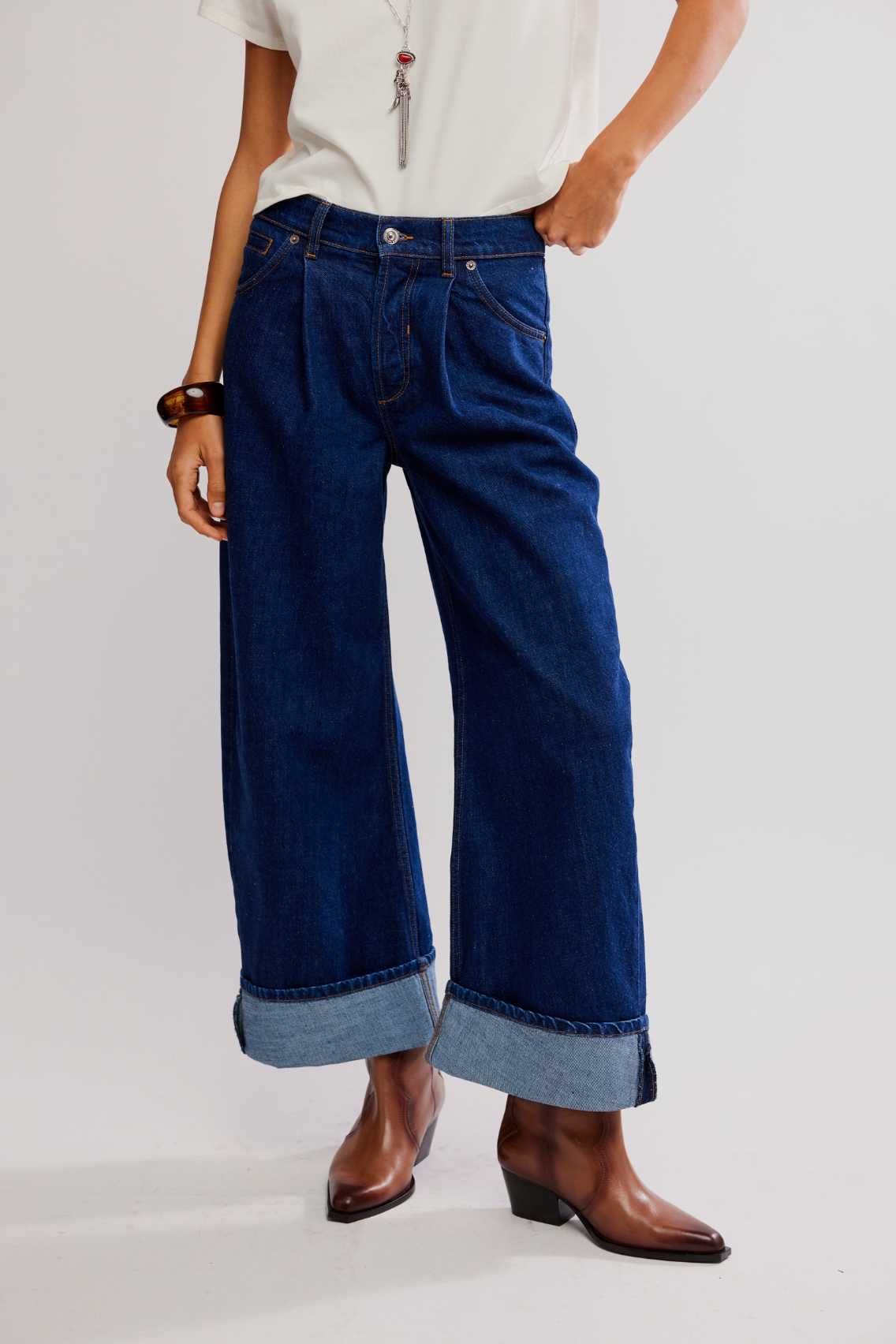 Alia Wide Leg Jean