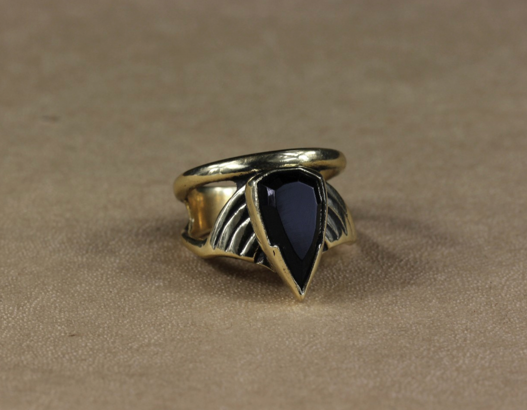 Arrow Onyx Ring