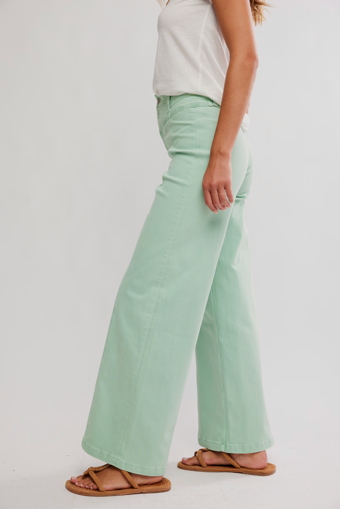 Libre Wide Leg Jeans in Cameo Green