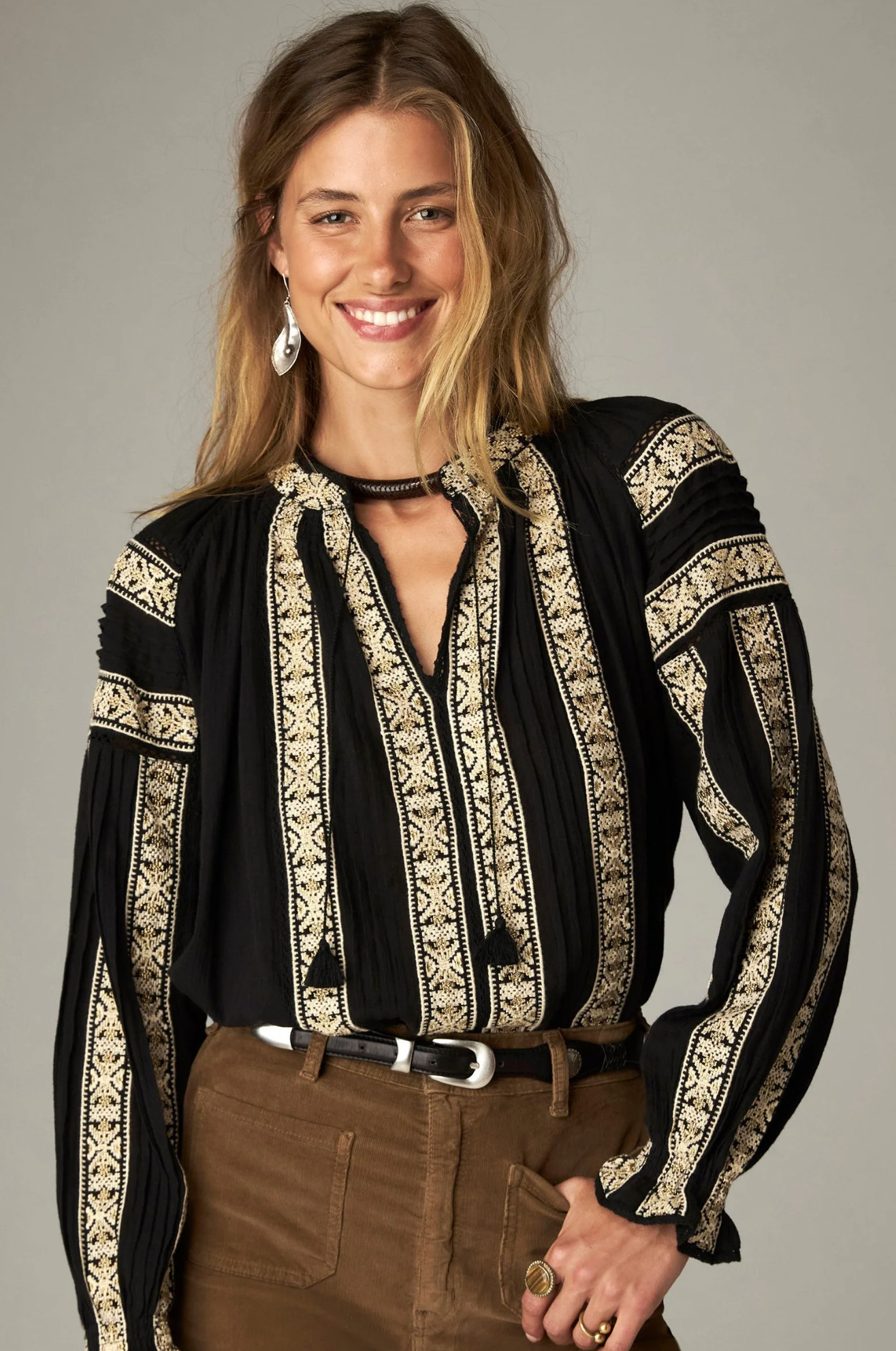 Rose Blouse — Noir by Maison Hotel