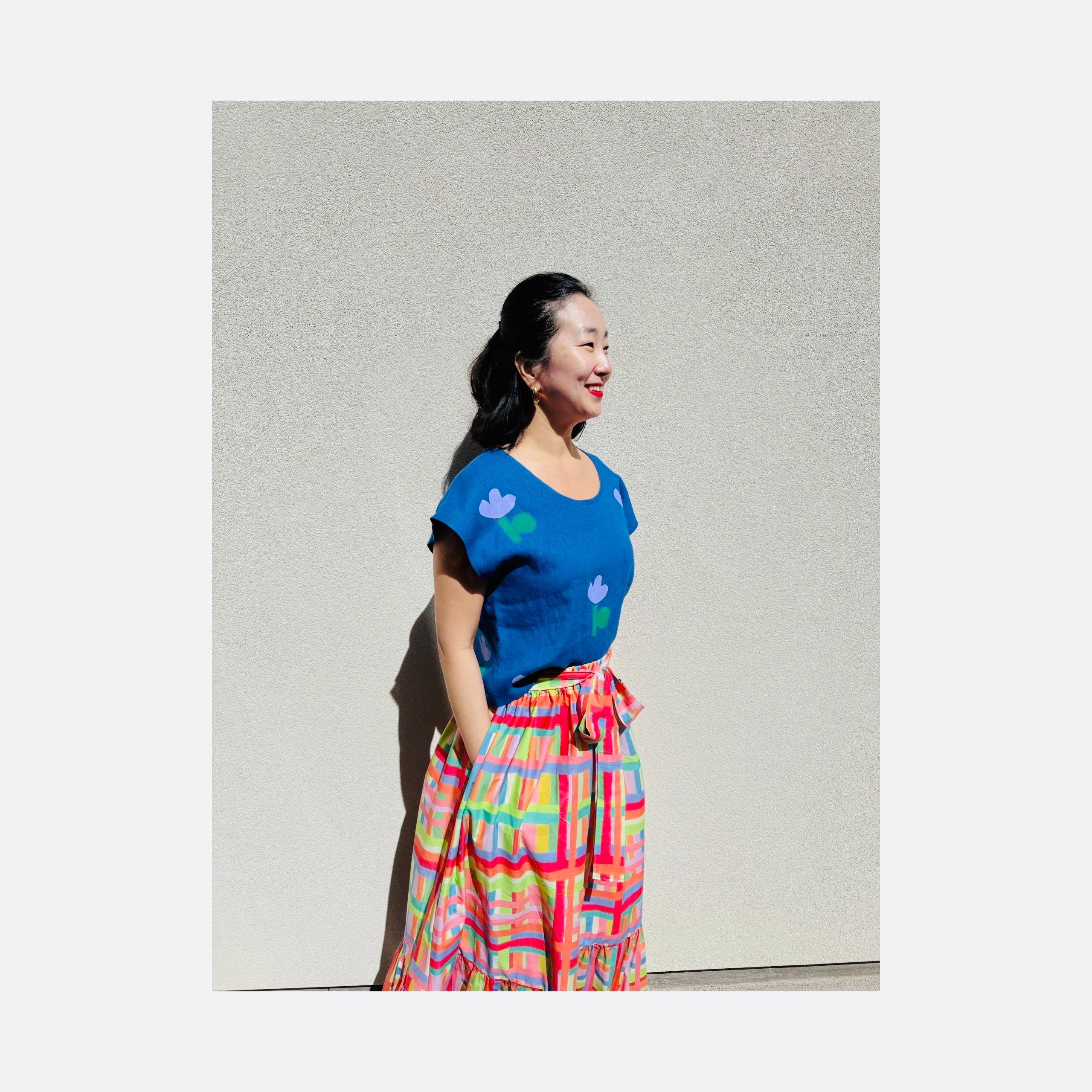 Blue flower linen top