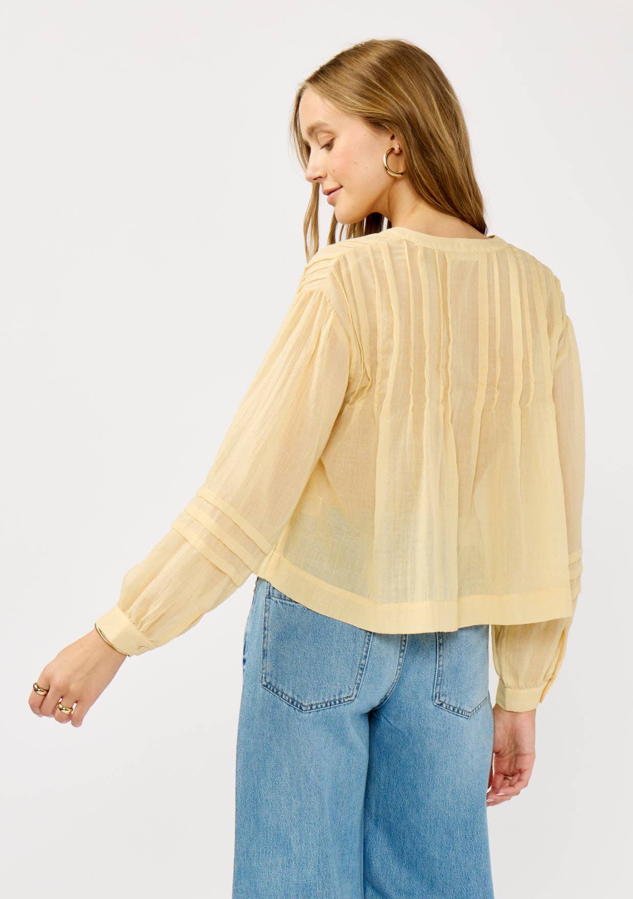 Pintuck Pleated Button-Down Blouse: White / L