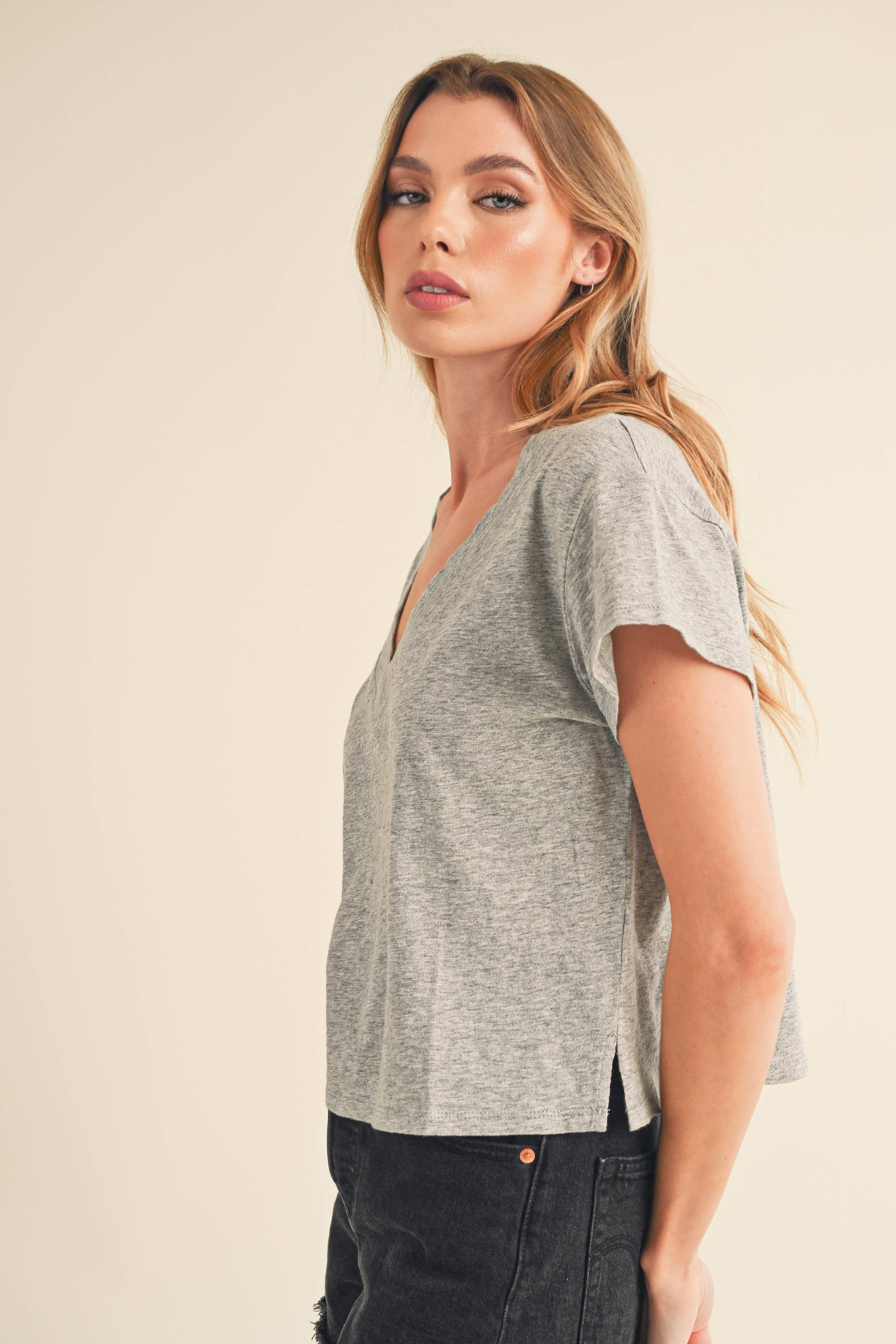 8281DK Til V-Neck Baby Top: Oat / Contemporary / L