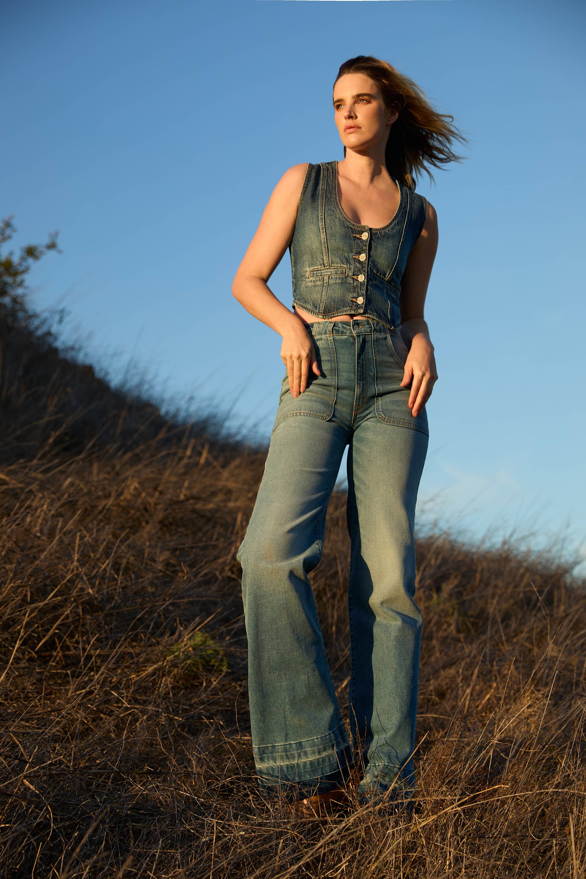 DAKOTA DENIM VEST in ROAD TRIP WASH