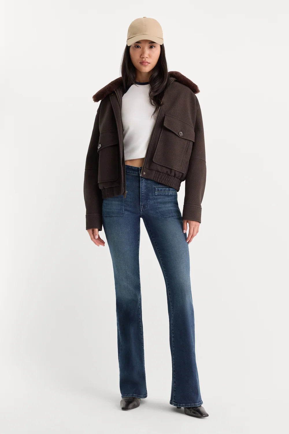 Soft Tech Welt Pocket Good Legs Flare Lyrical - Jeans by Good American