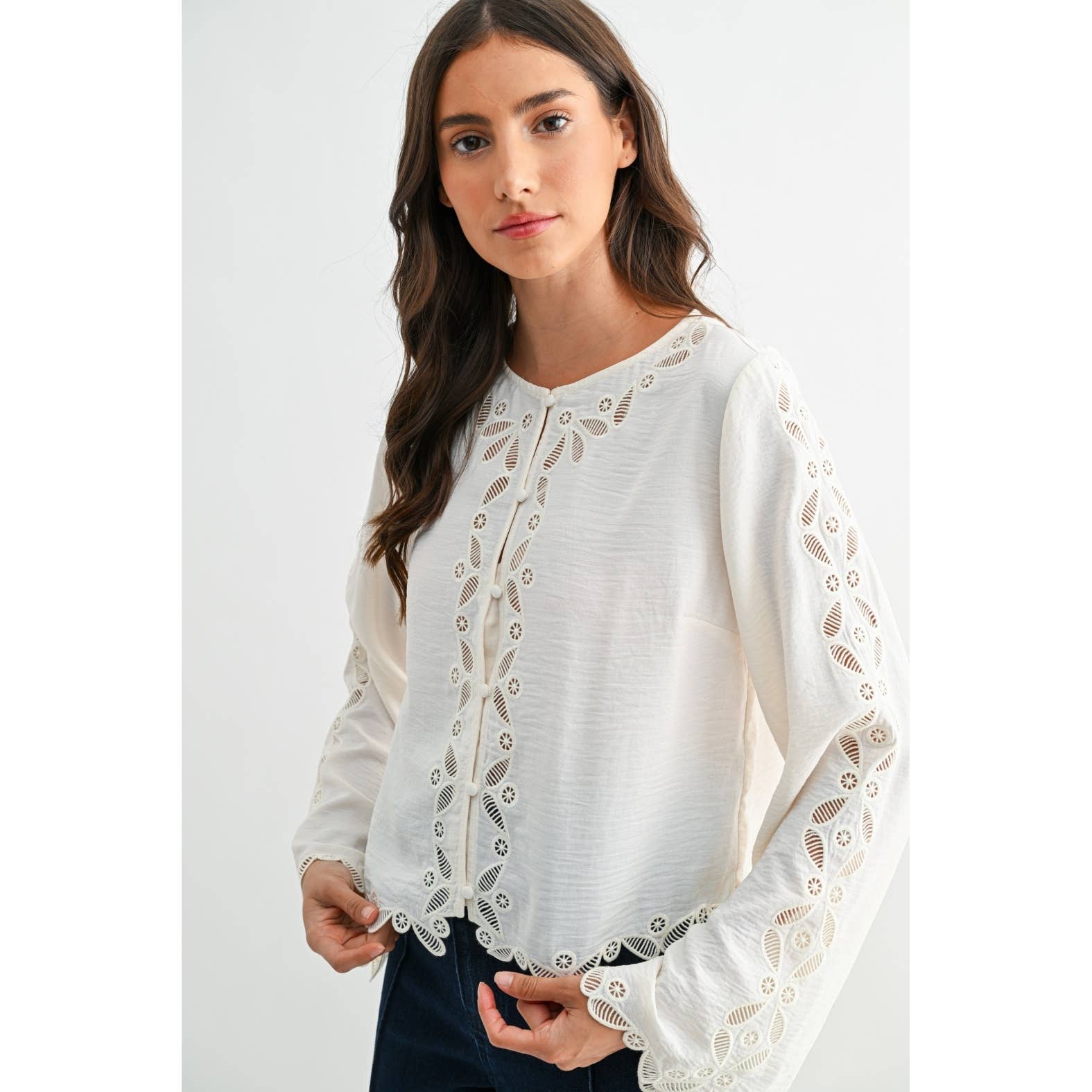 IVORY SCALLOPED EMBROIDERED LACE BUTTON BLOUSE