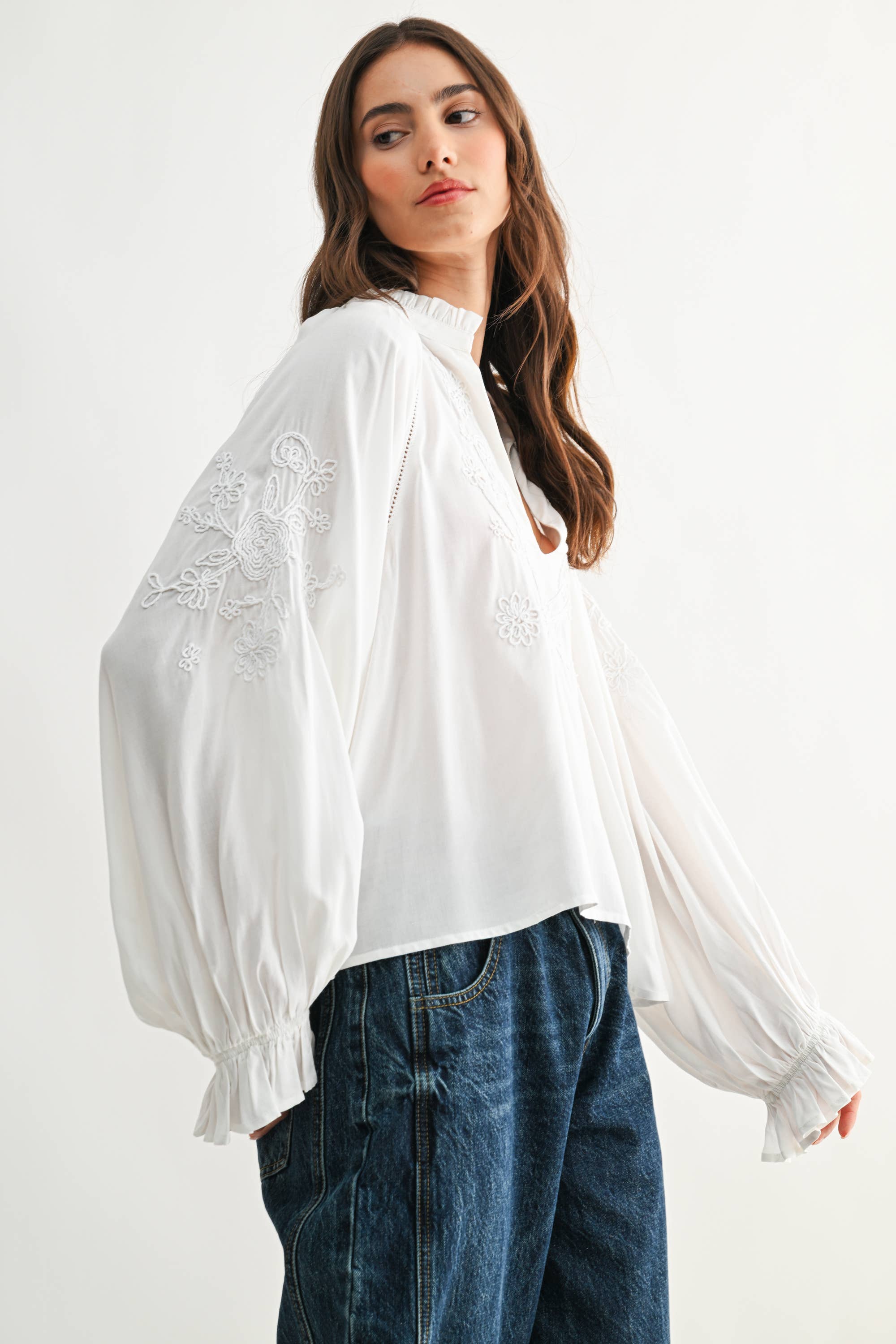 CMT26709 Boho-Chic Embroidered White Peasant Blouse