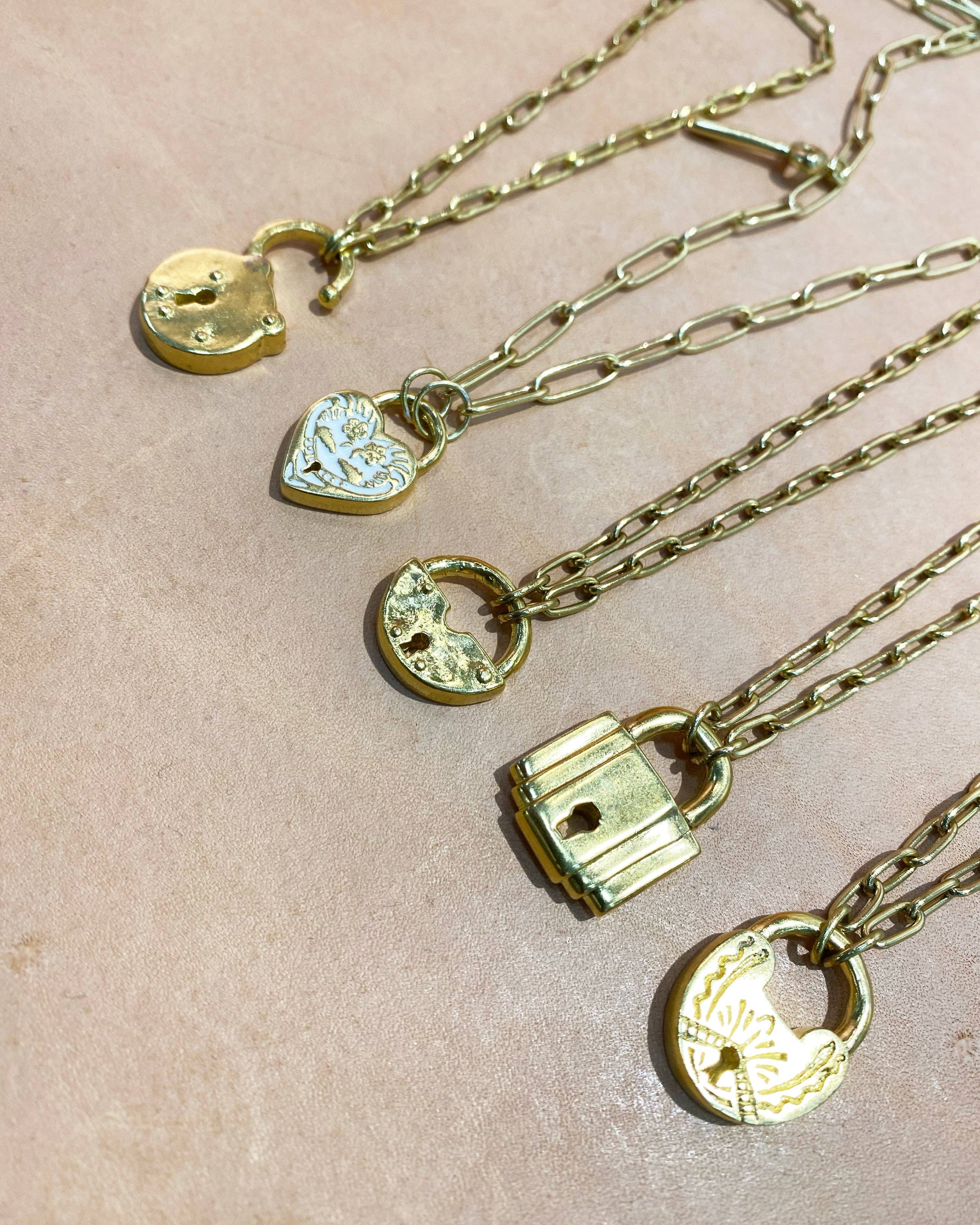 Gembok Pendant - Flowers