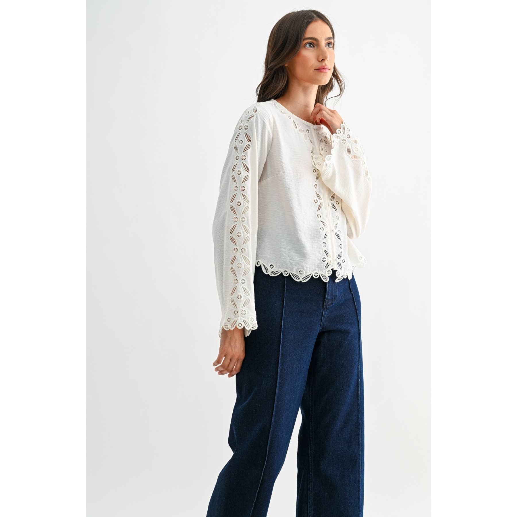 IVORY SCALLOPED EMBROIDERED LACE BUTTON BLOUSE