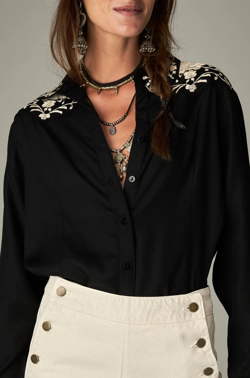 ANTONIO SHIRT
BLACK