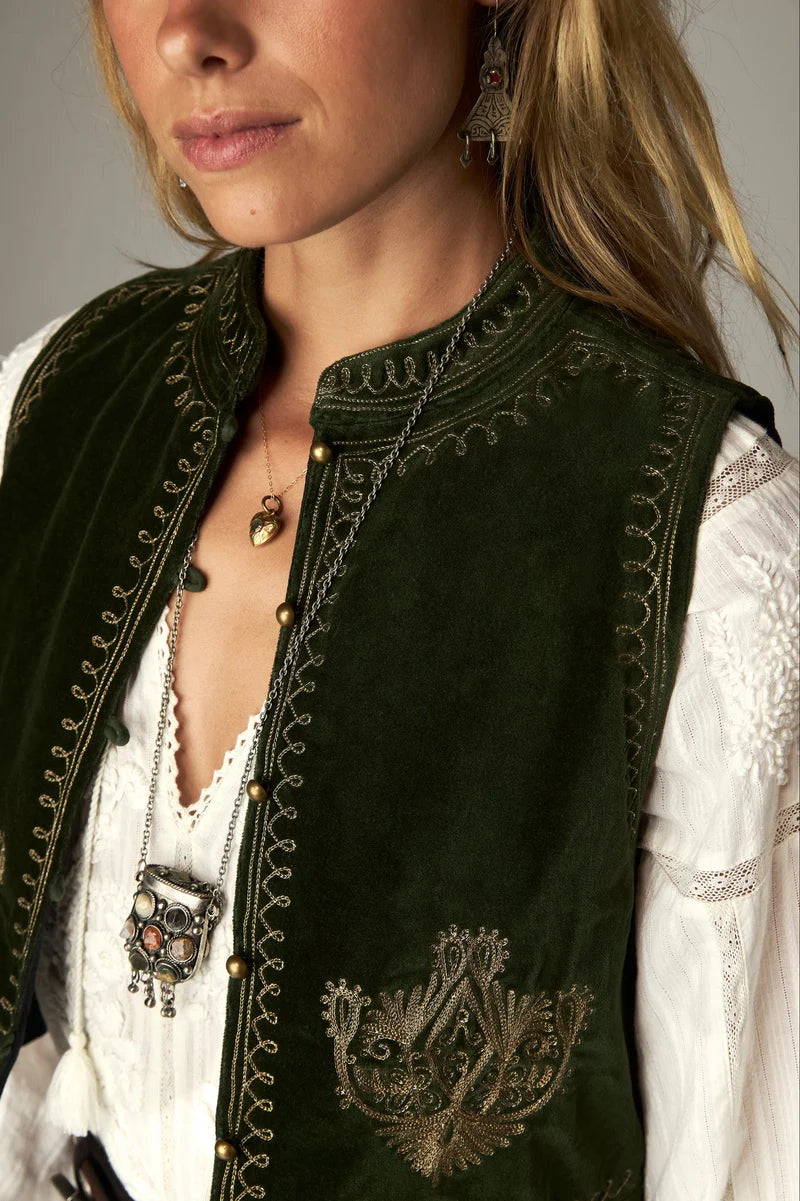 JIMMY VEST
HENDRIX GREEN