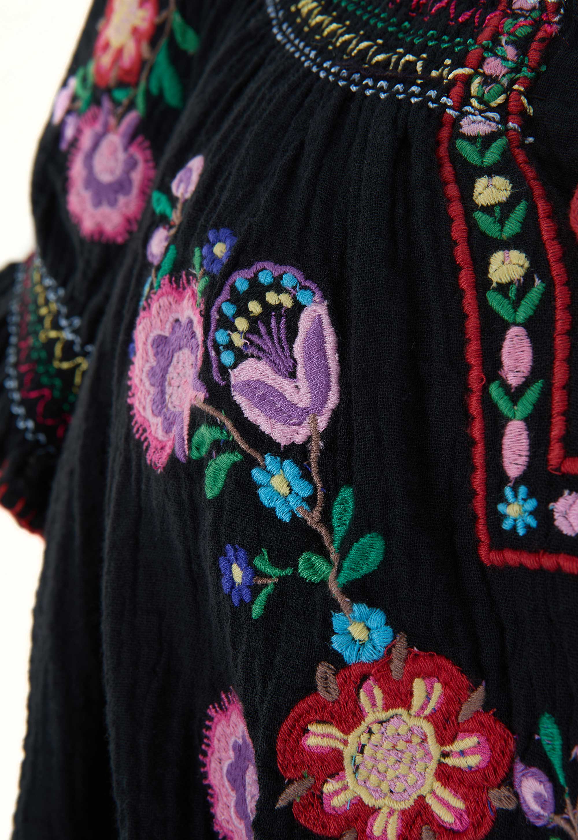 Feliz Crop Blouse — Woodland Black