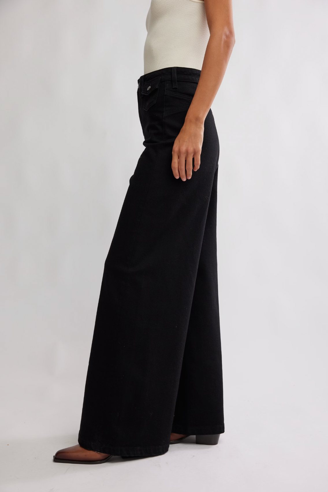 Kellee High Rise Palazzo Jean in Black Eyeliner