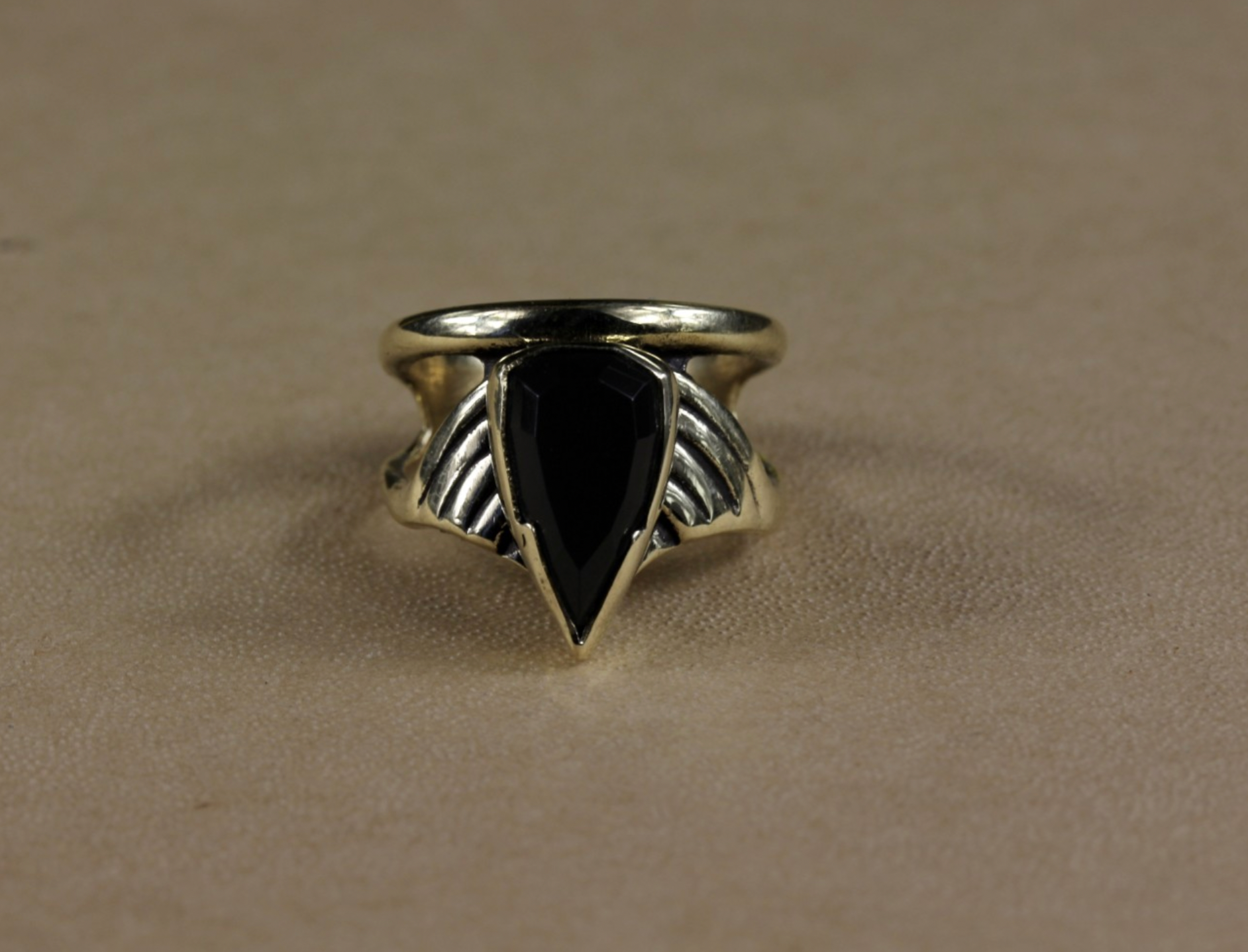 Arrow Onyx Ring