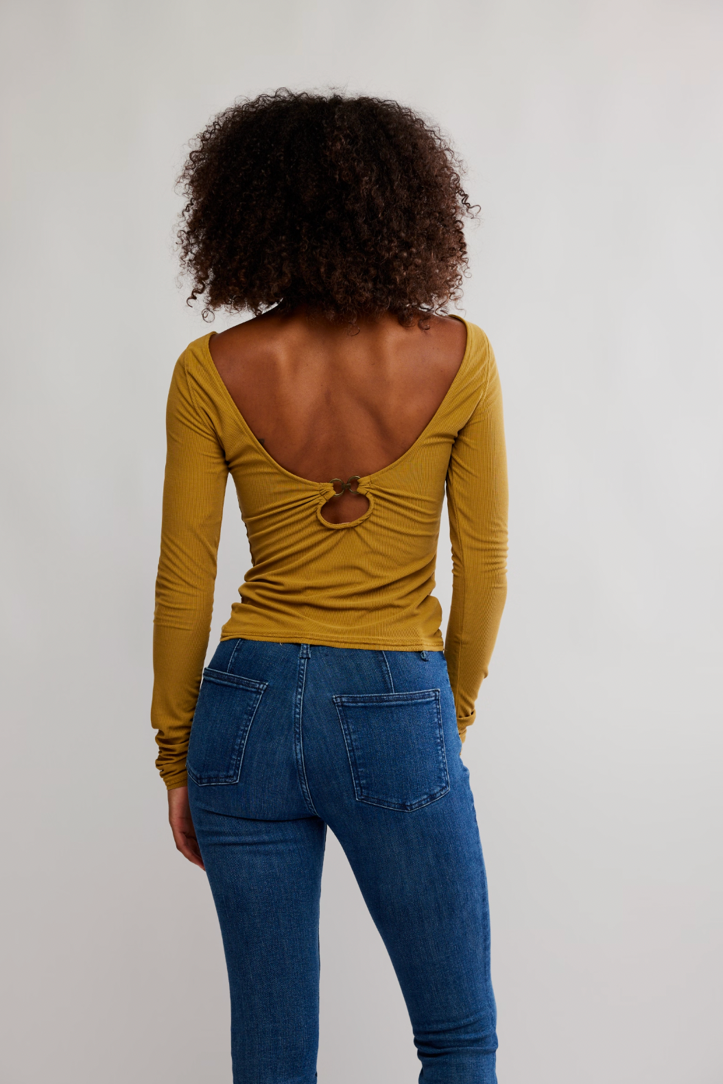 The Riley Tee in Dried Tobacco