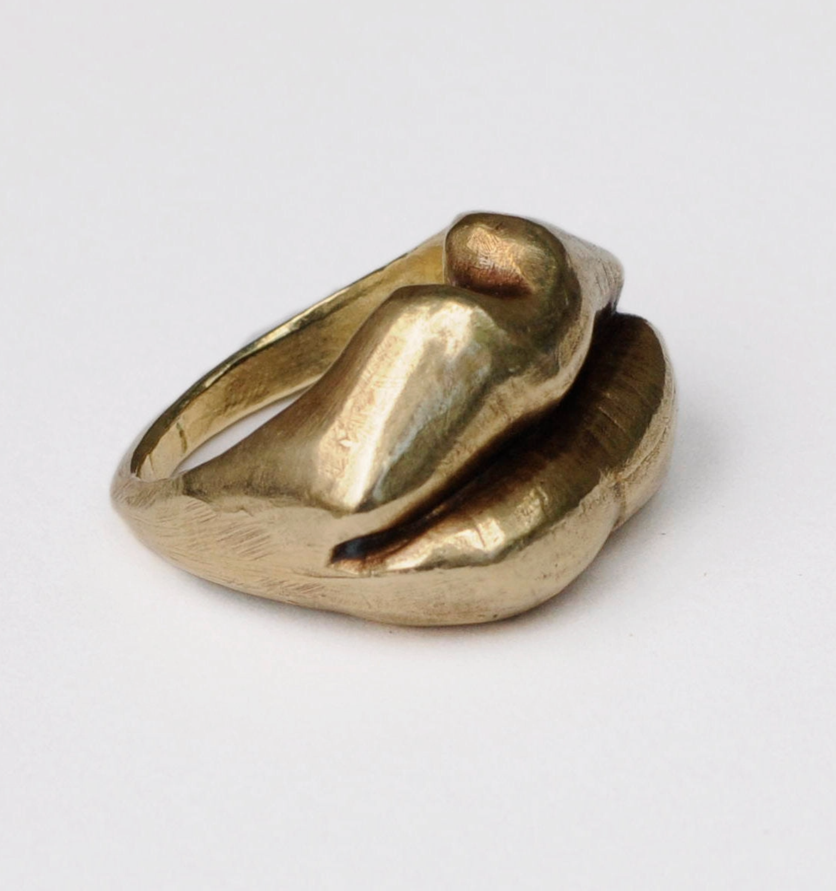 Kiss (The Ring)