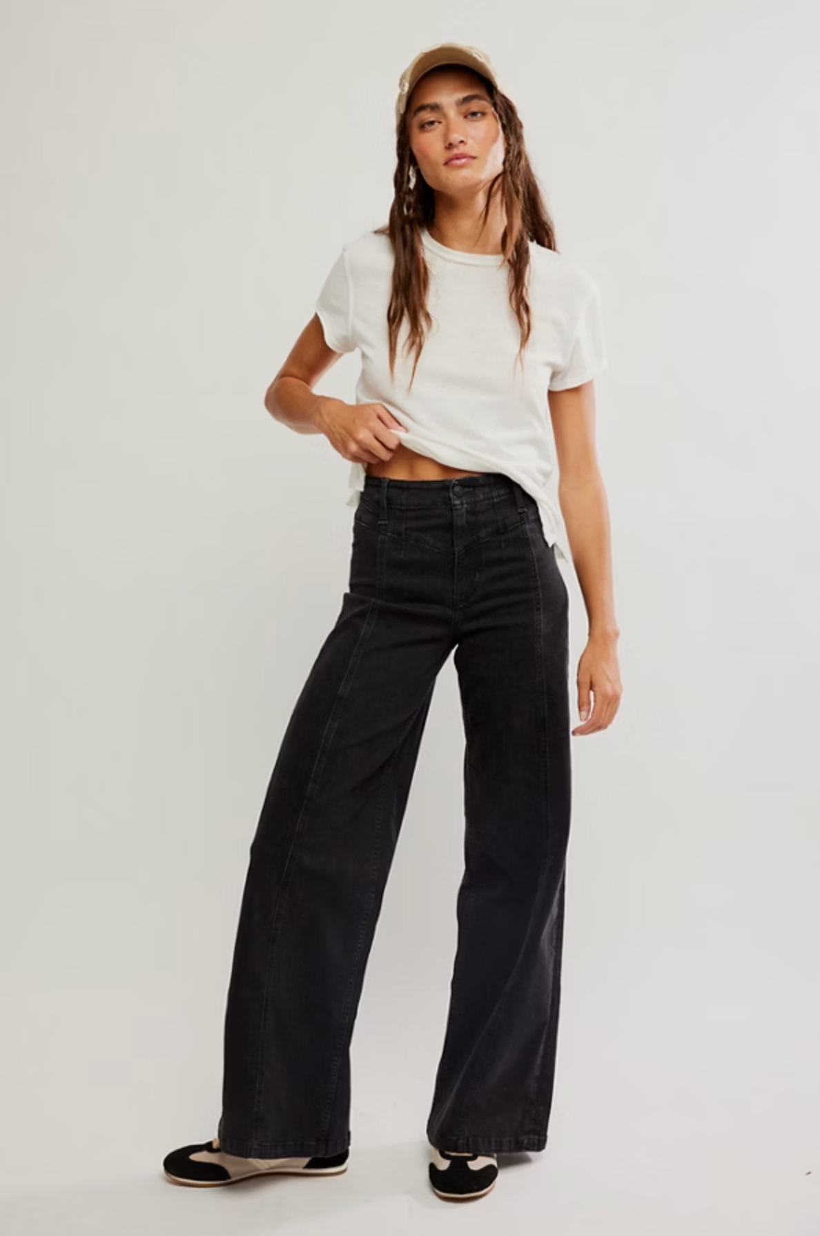 Libre Wide Leg Jeans in Black