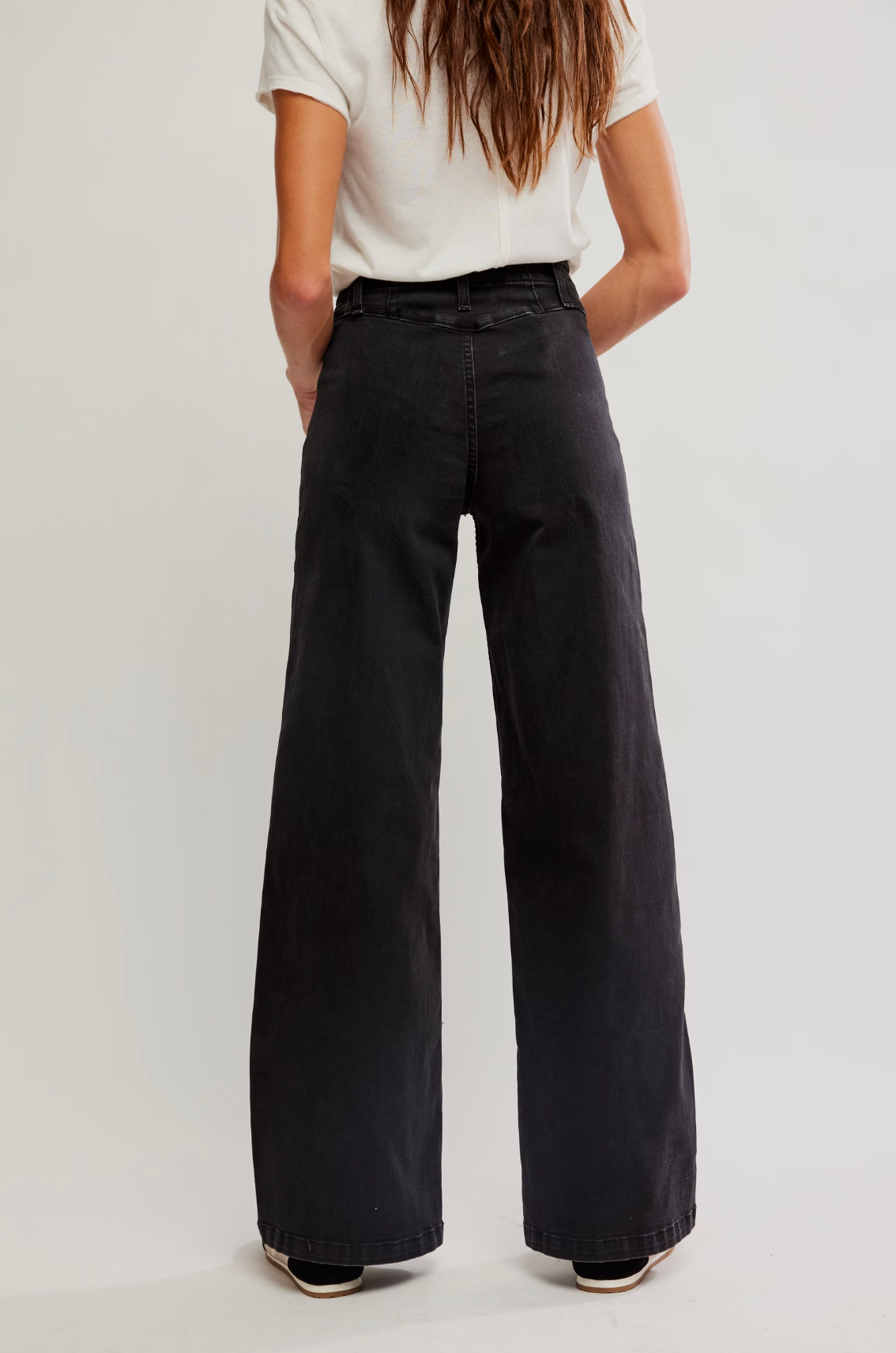 Libre Wide Leg Jeans in Black
