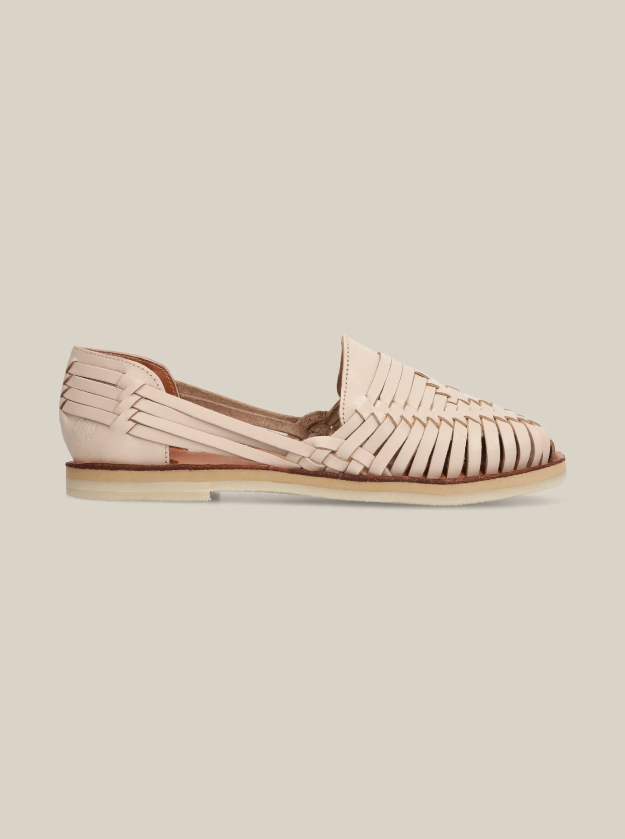 Desierto Classic Huaraches in light natural leather with woven design and flat sole for comfortable everyday wear
