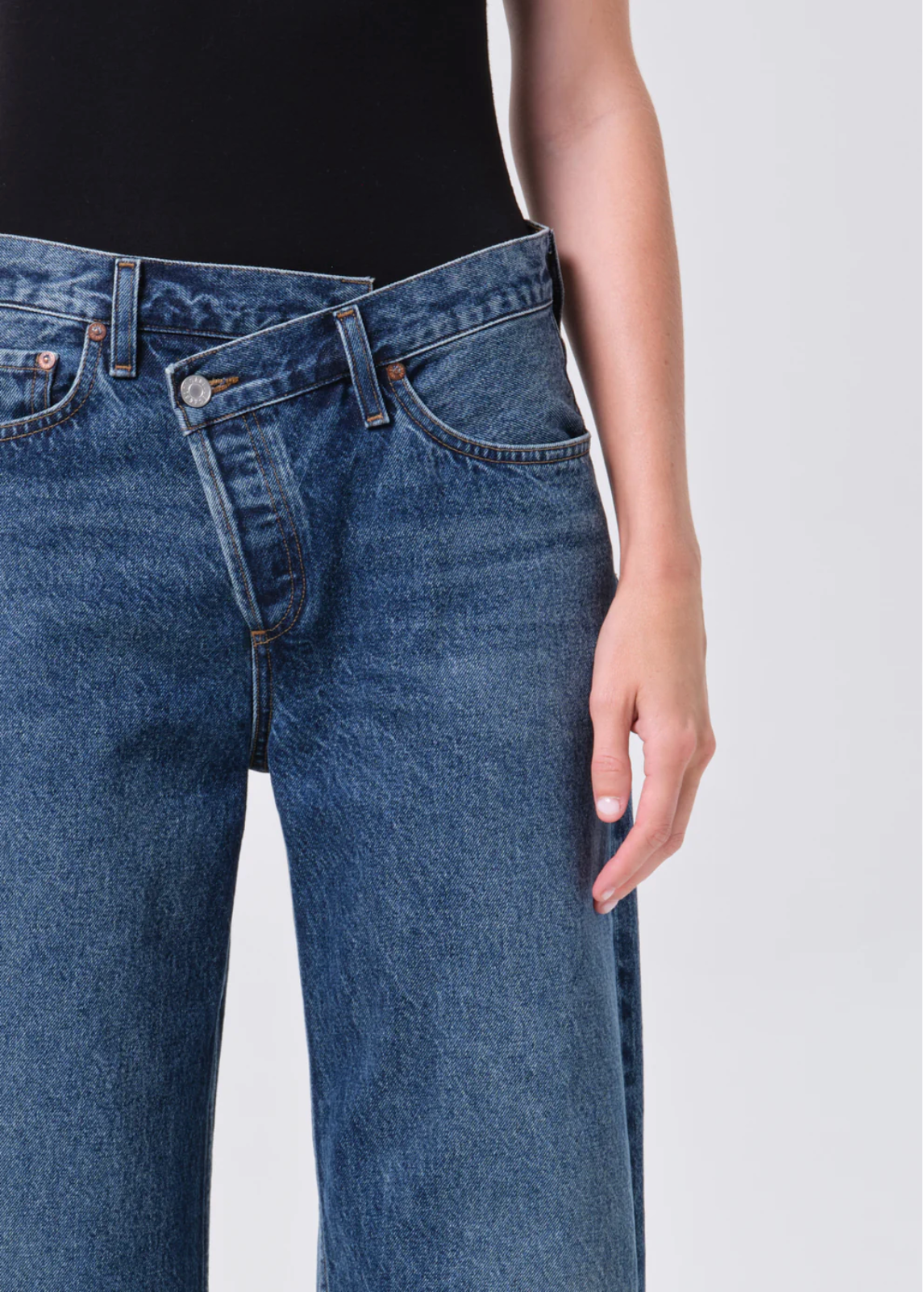 Arc Criss Cross Jean (Weightless) in Form by Agolde