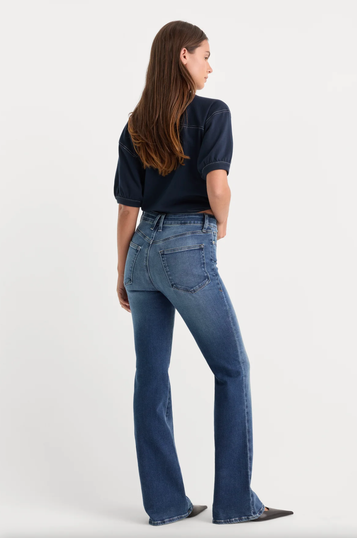 Good American Soft Tech Good Classic Bootcut Jeans in NewCrest