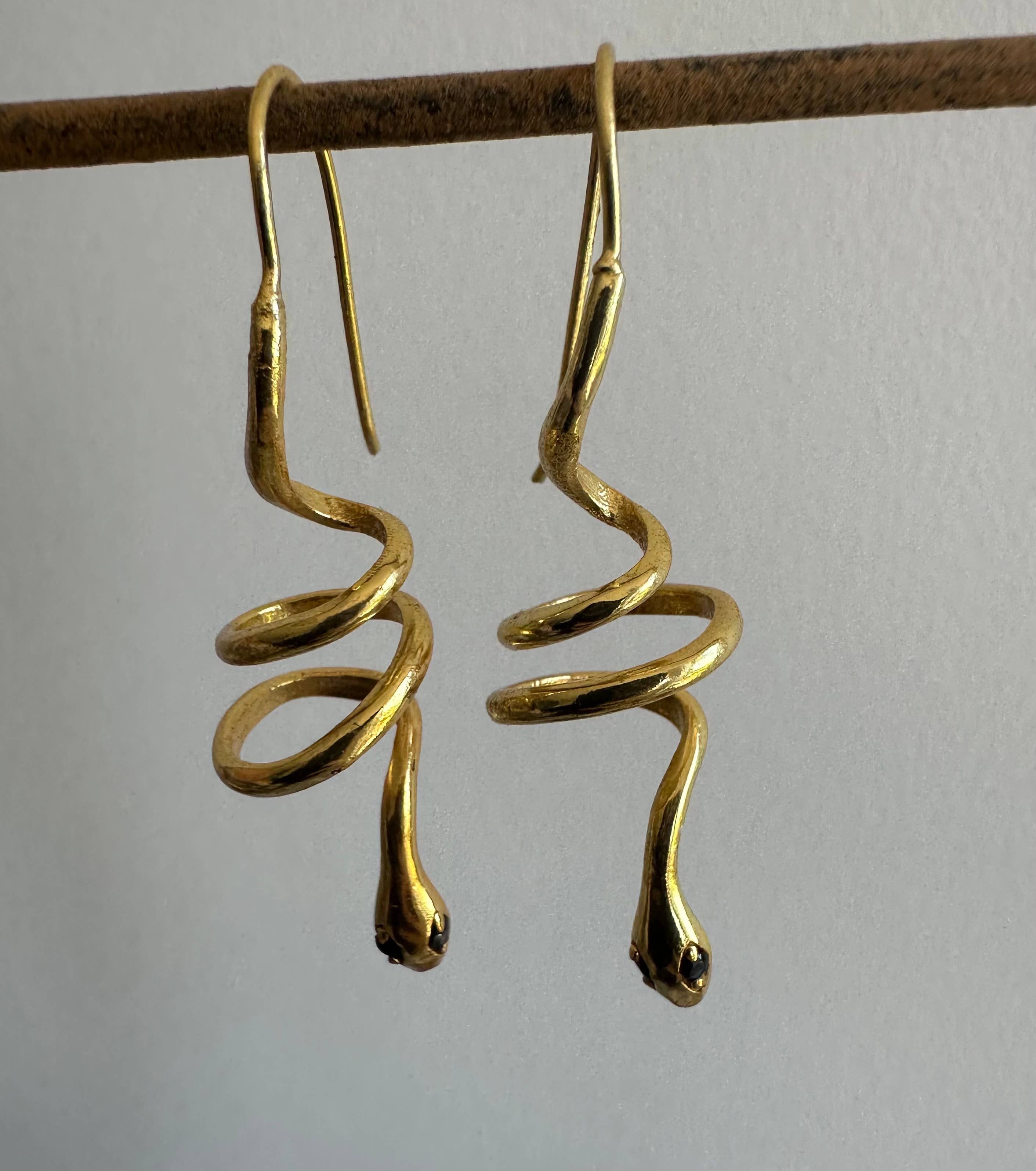 Black Zircon Eyes | Gold Snake Hoop Earrings