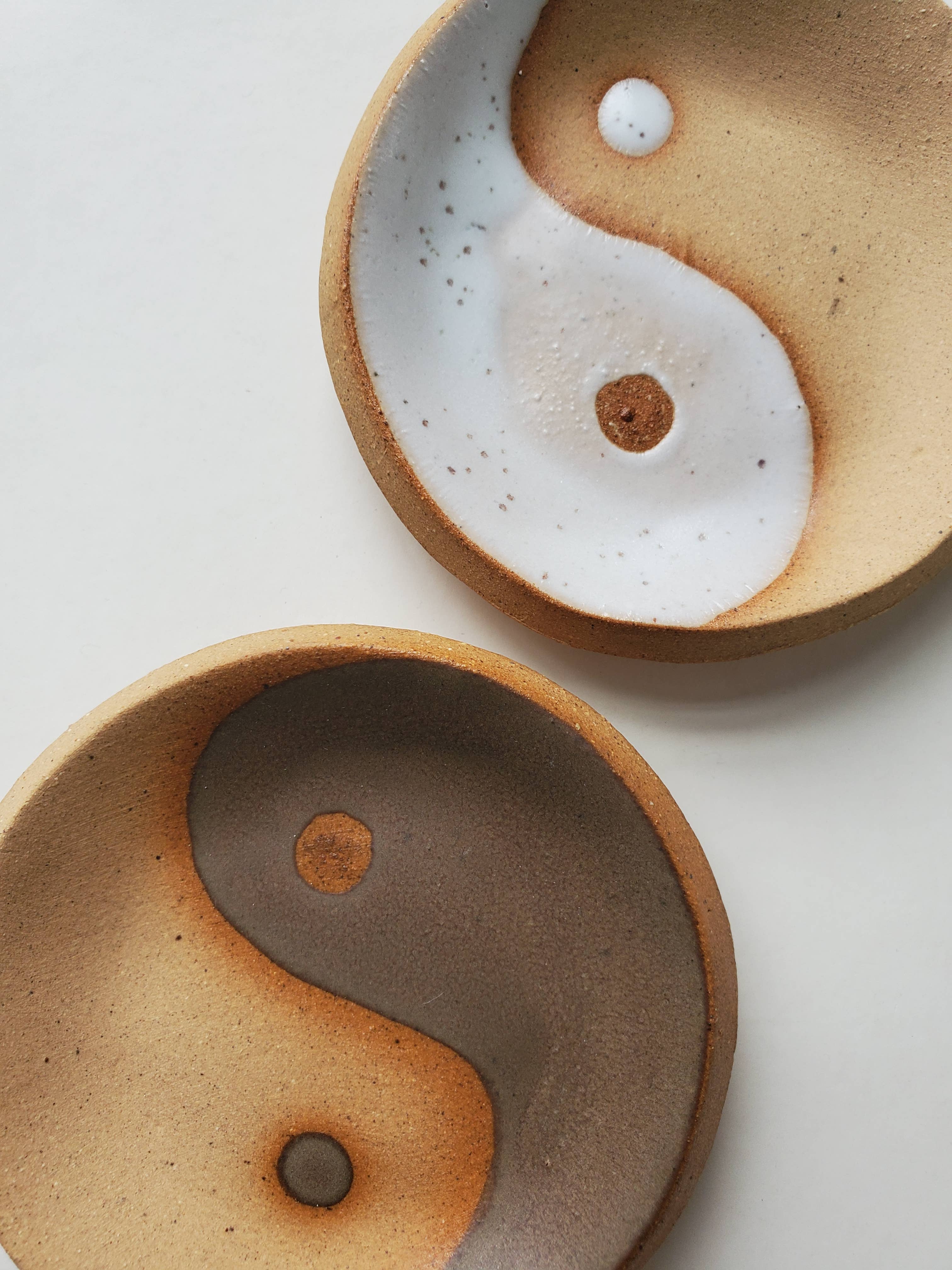 Small ying yang ring dish